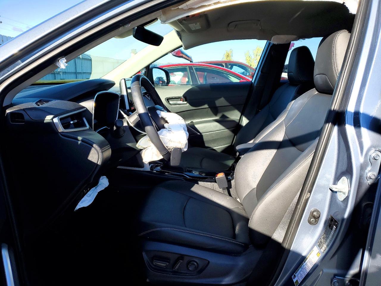 2023 TOYOTA COROLLA CROSS XLE photo 7