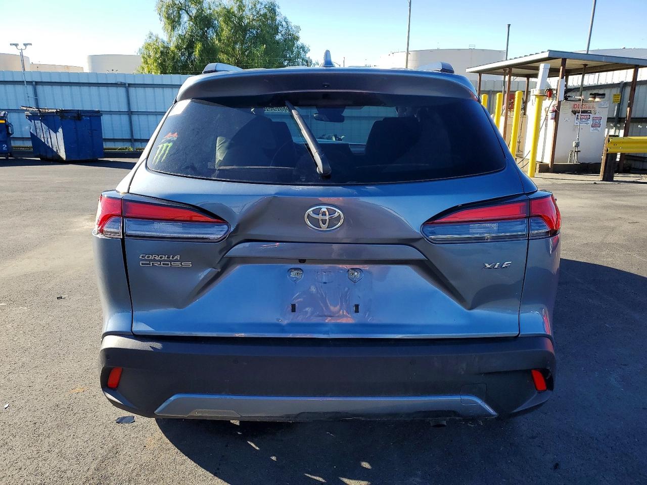 2023 TOYOTA COROLLA CROSS XLE photo 6