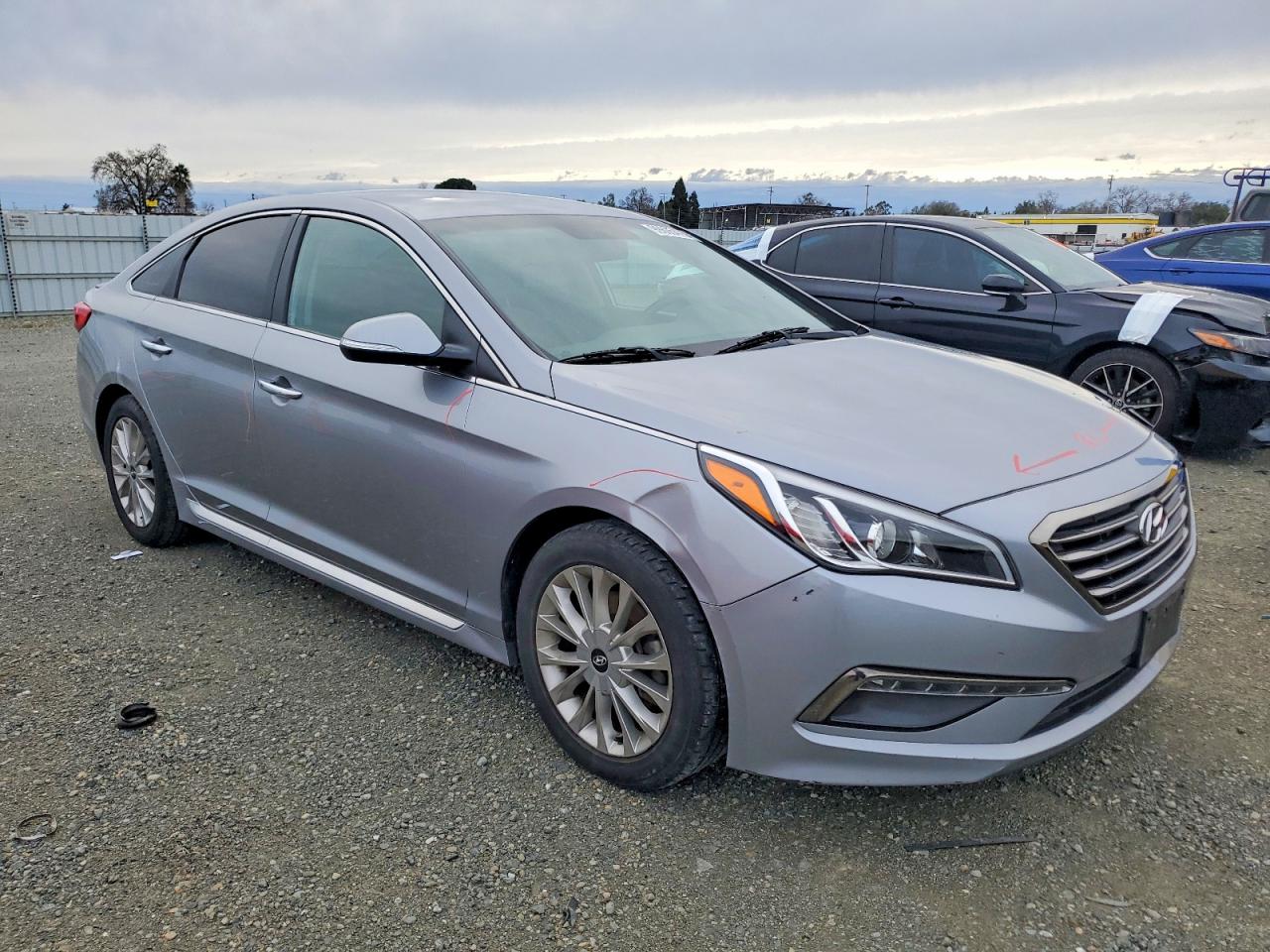 2015 HYUNDAI SONATA SPORT photo 4