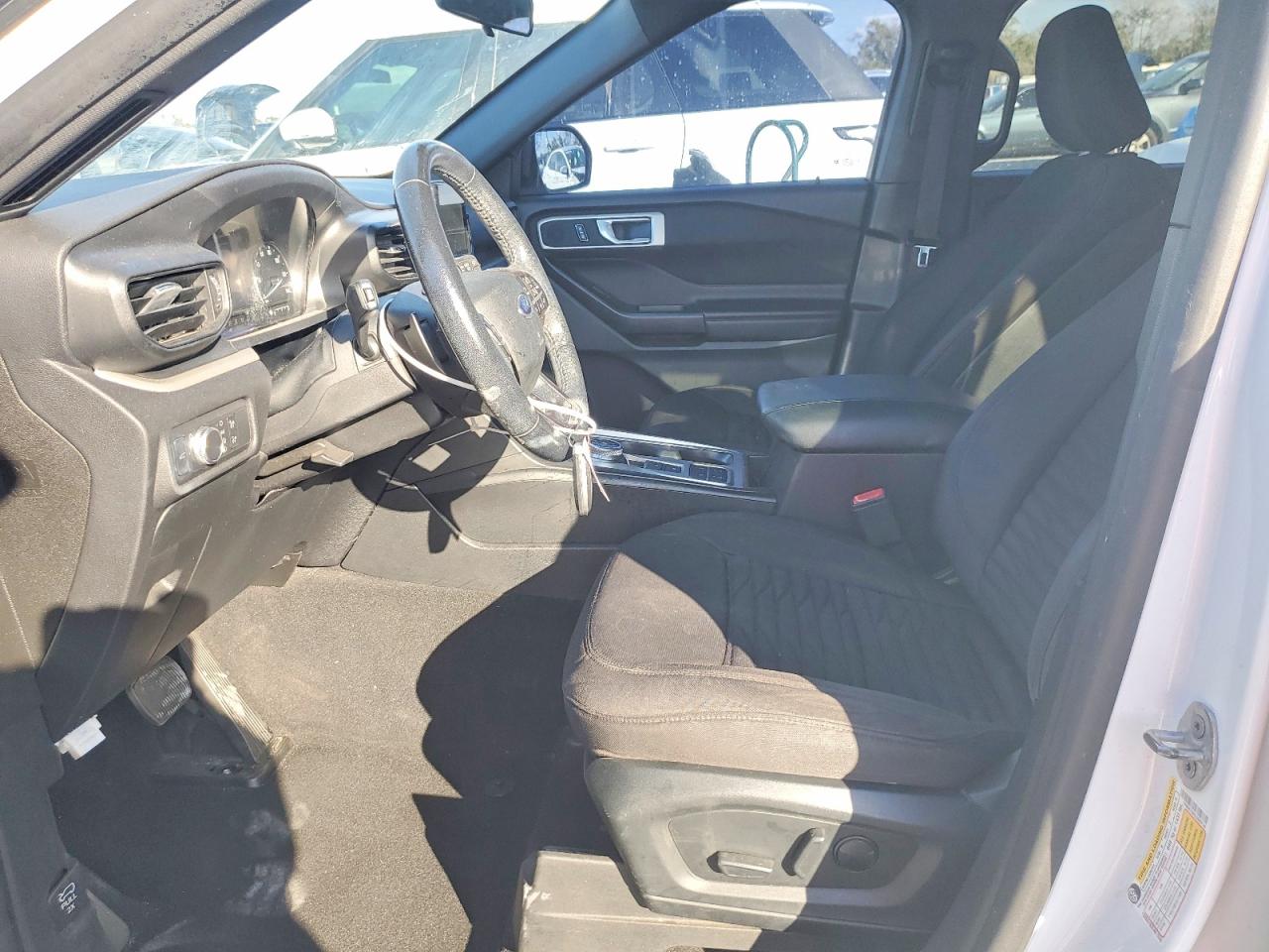 2020 FORD EXPLORER XLT photo 7