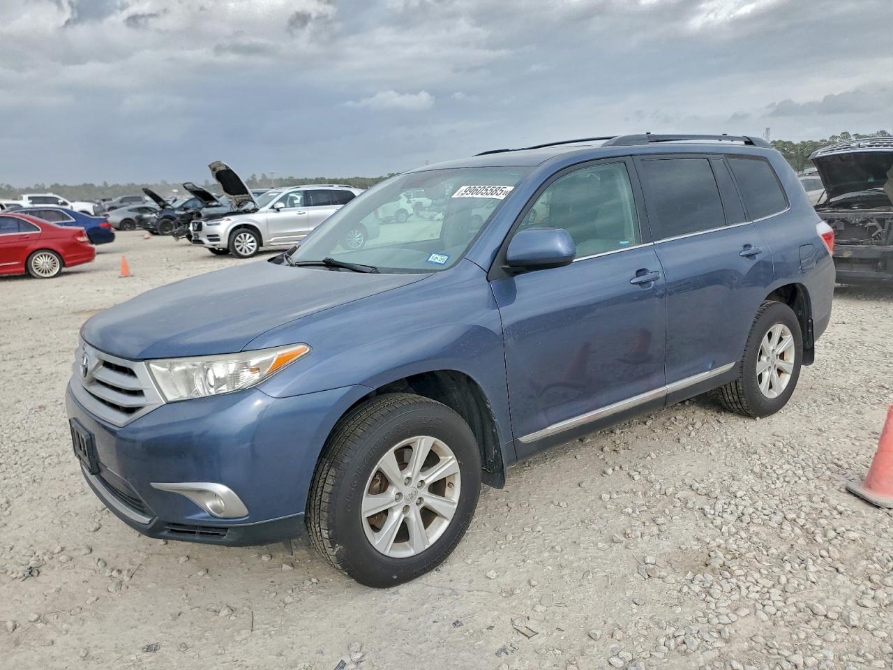 2013 TOYOTA HIGHLANDER