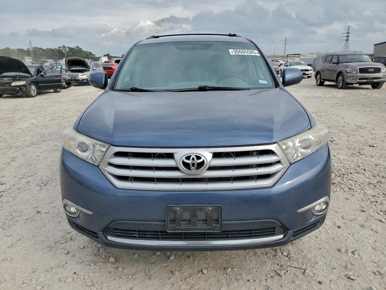 2013 TOYOTA HIGHLANDER BASE photo 5