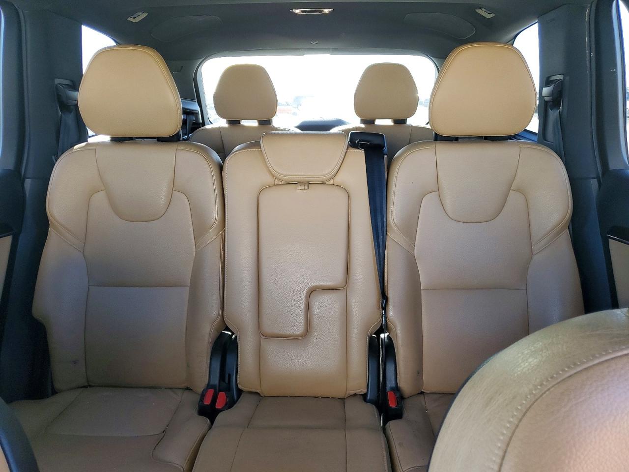 2017 VOLVO XC90 T6 photo 10