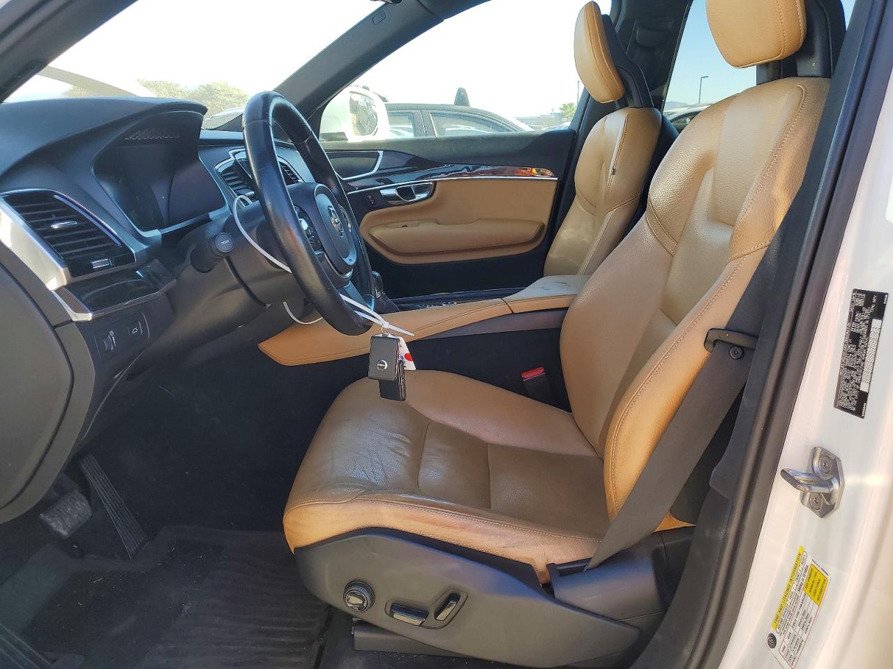 2017 VOLVO XC90 T6 photo 7