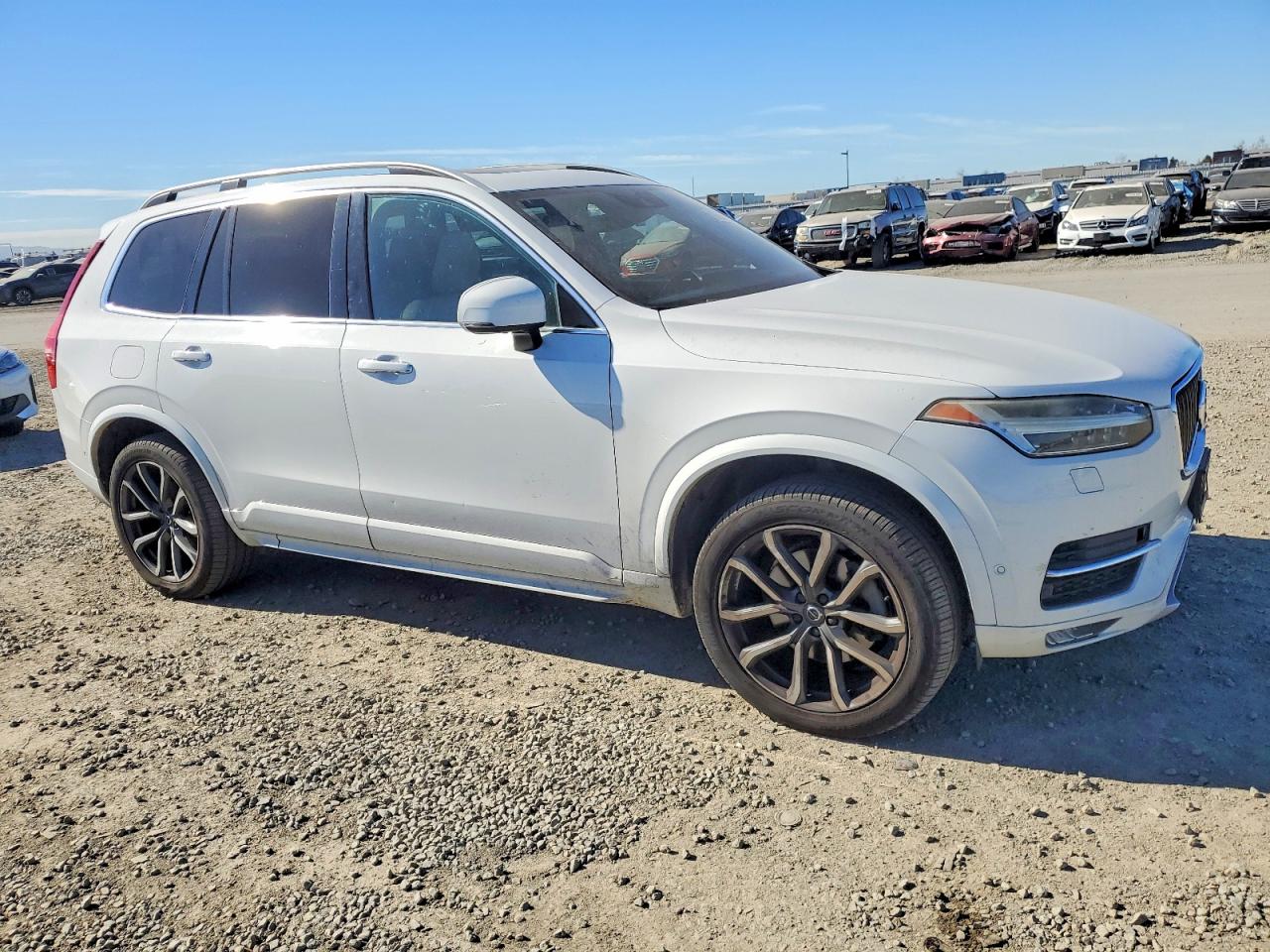2017 VOLVO XC90 T6 photo 4