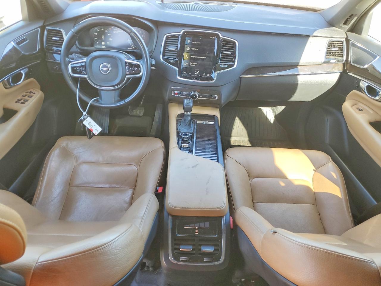 2017 VOLVO XC90 T6 photo 8