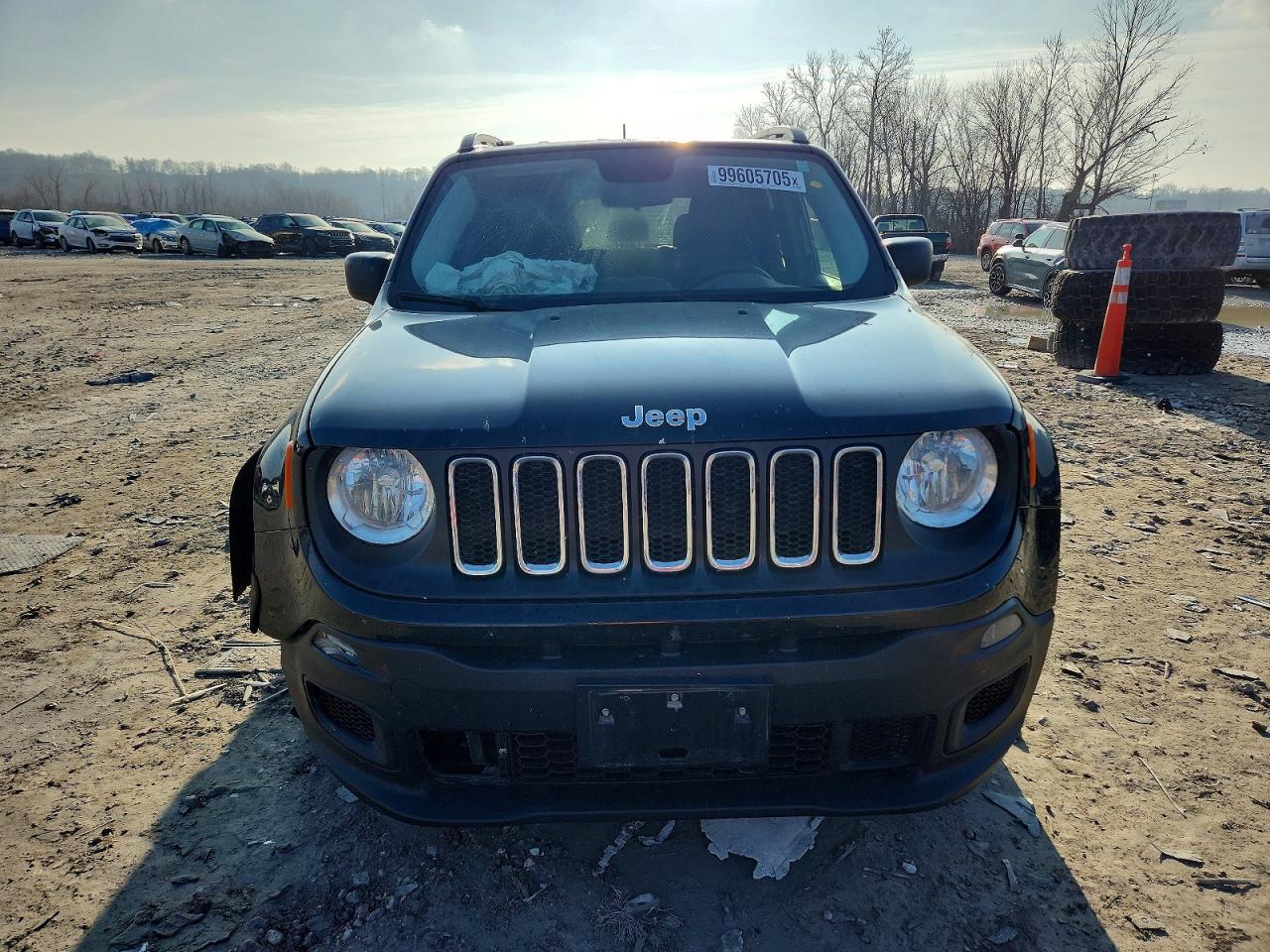 2017 JEEP RENEGADE SPORT photo 5