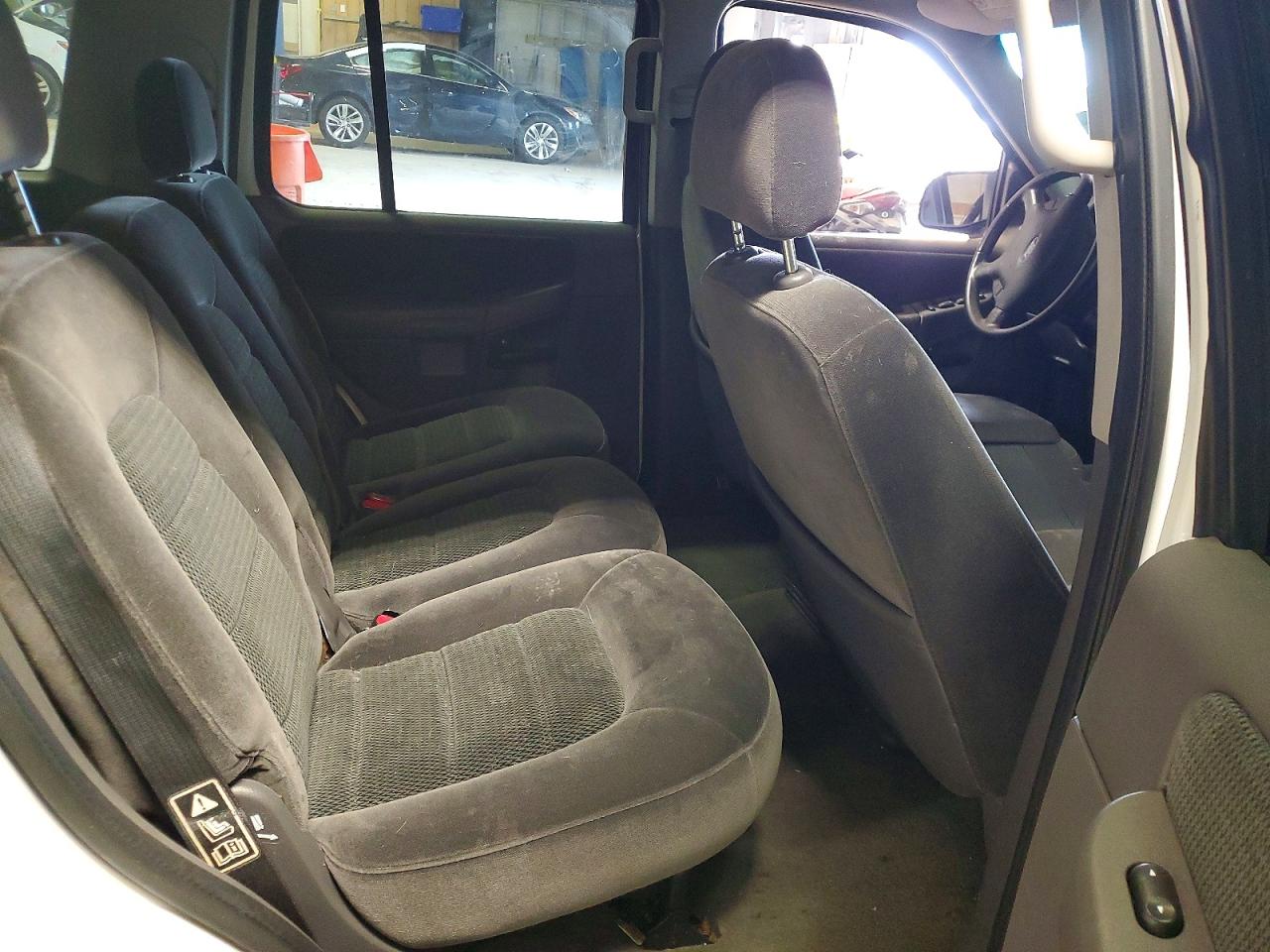 2002 FORD EXPLORER XLT photo 11