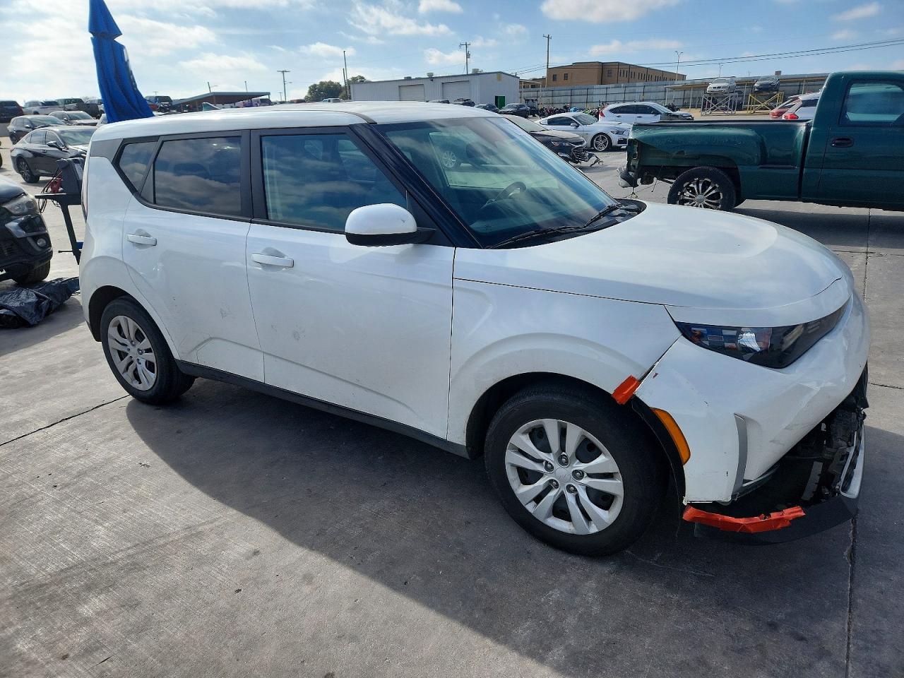 2024 KIA SOUL LX photo 4