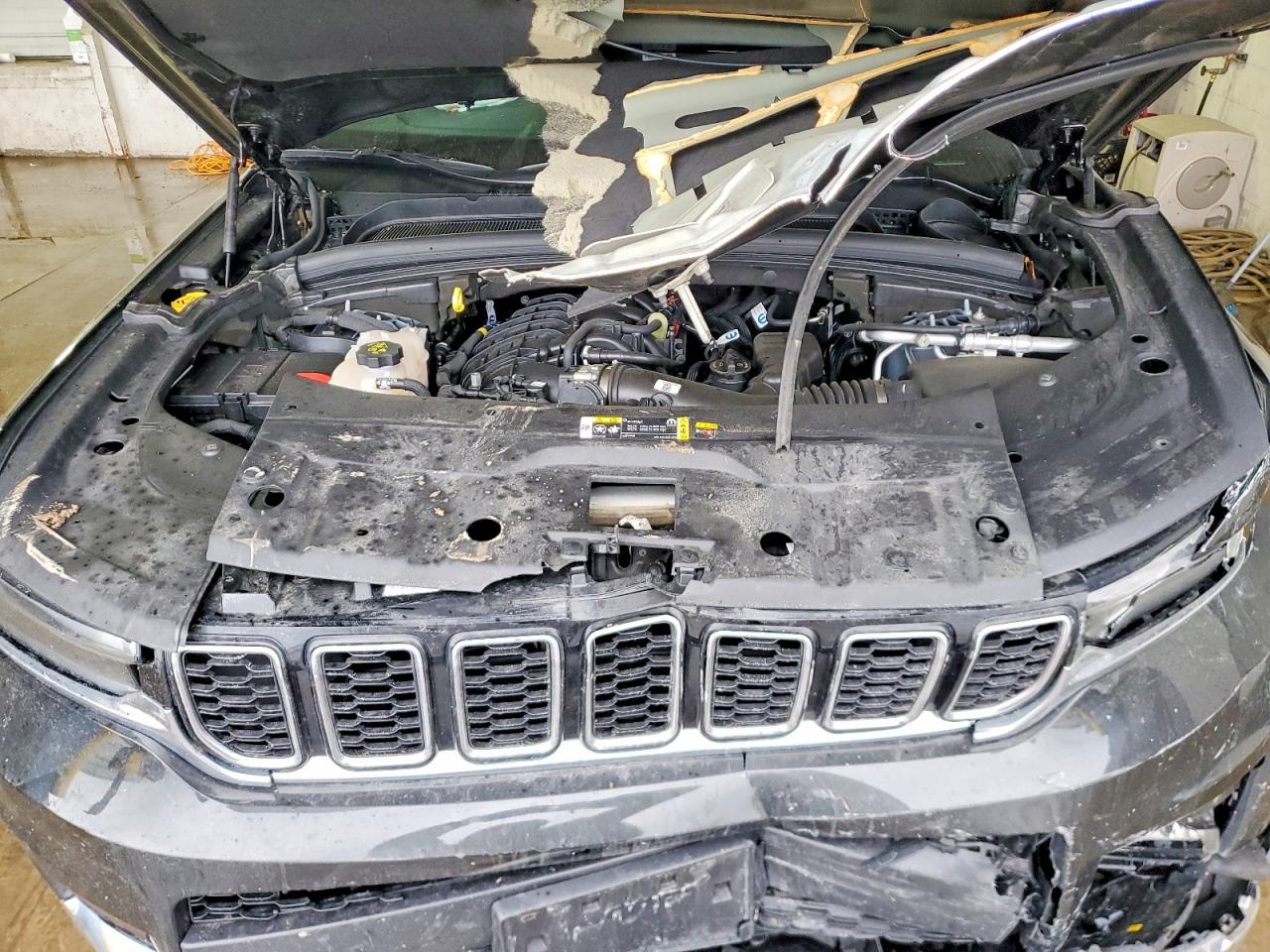 2024 JEEP GRAND CHEROKEE L LIMITED photo 23