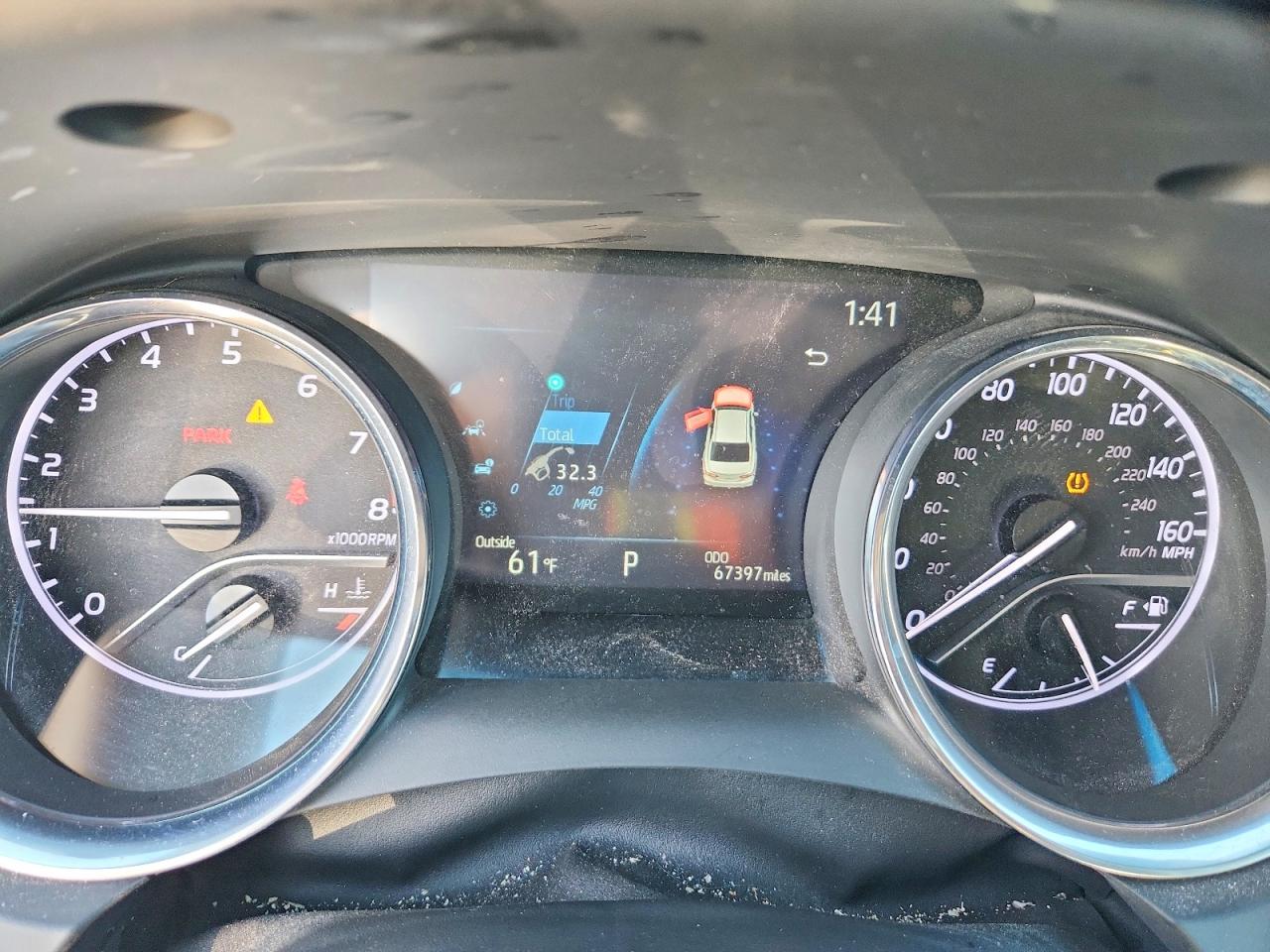 2020 TOYOTA CAMRY SE photo 9