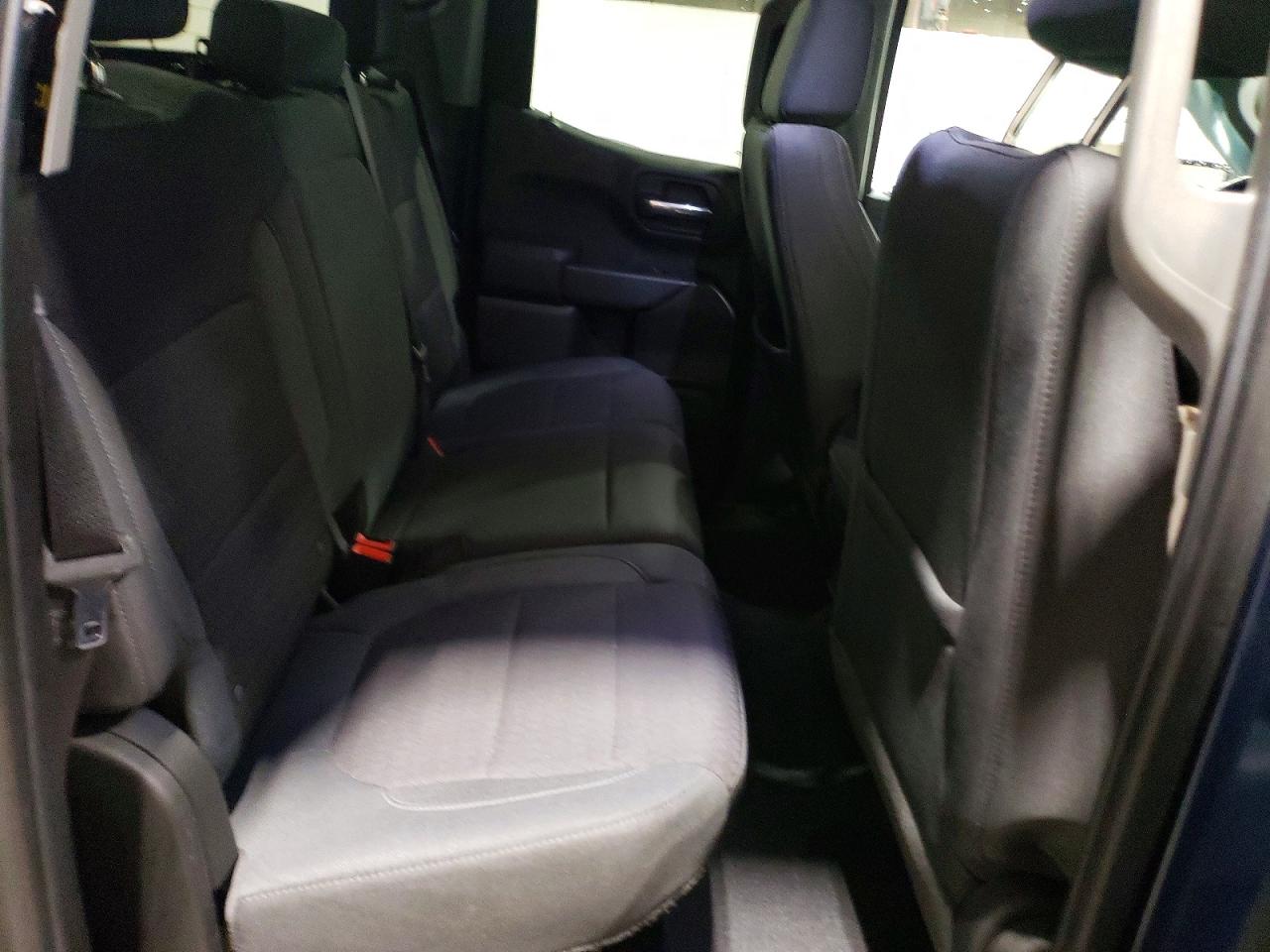 2019 CHEVROLET SILVERADO K1500 LT photo 10