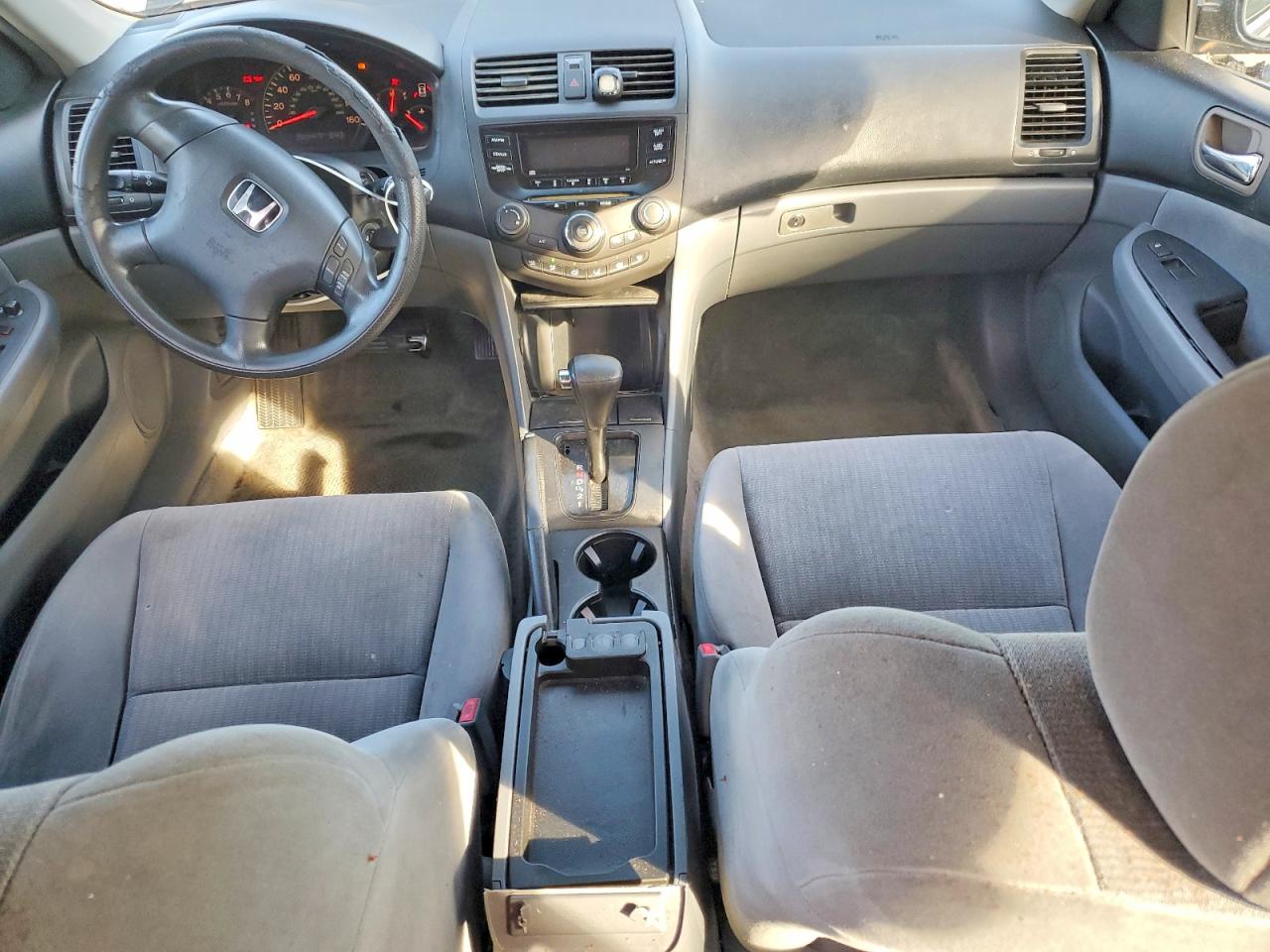 2005 HONDA ACCORD LX photo 8