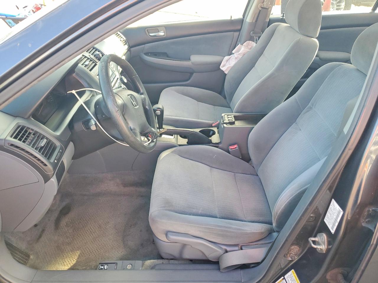 2005 HONDA ACCORD LX photo 7