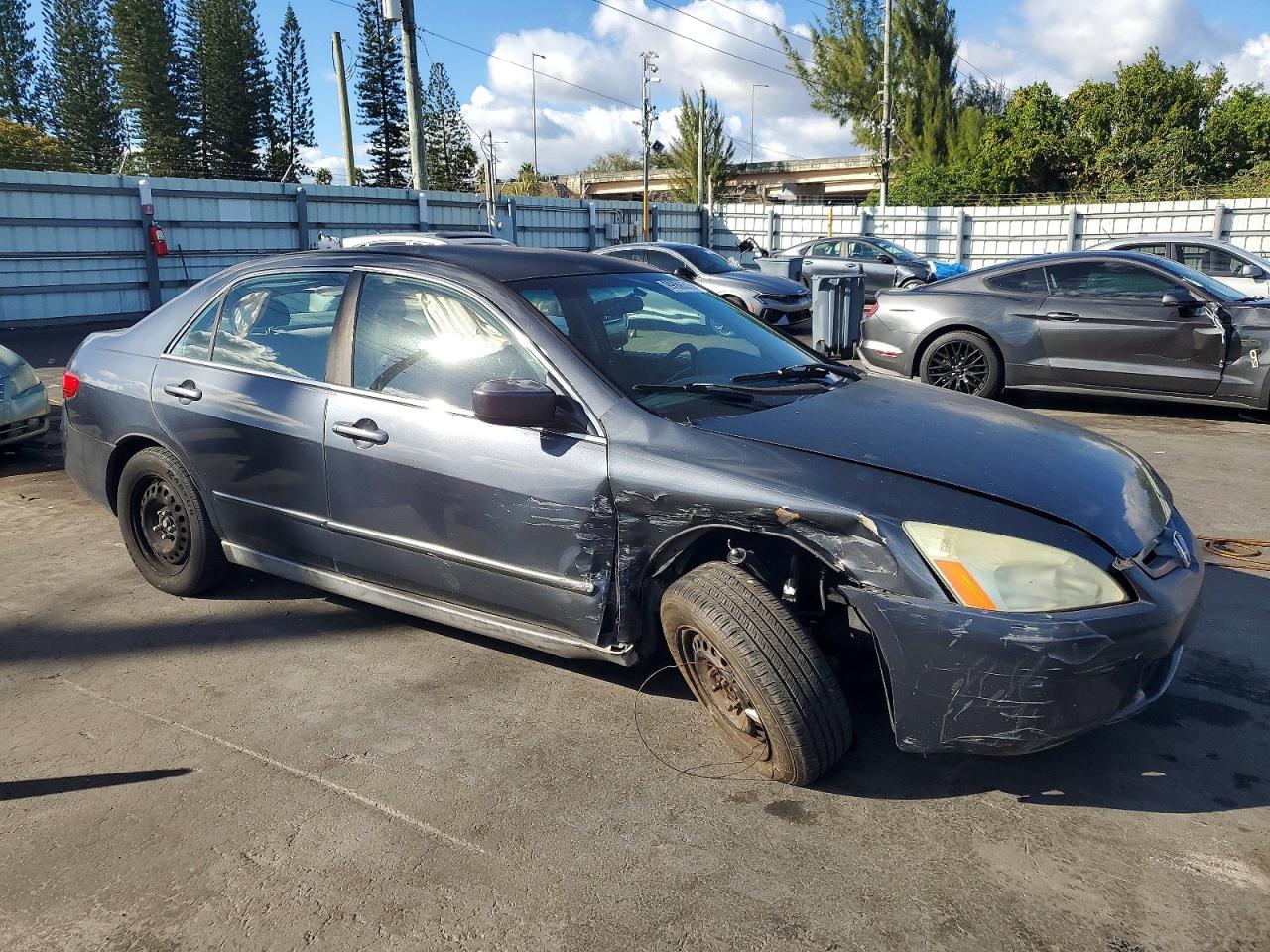 2005 HONDA ACCORD LX photo 4