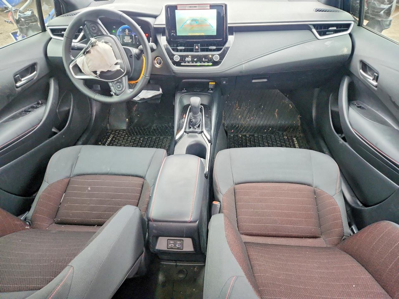 2025 TOYOTA COROLLA LE photo 8
