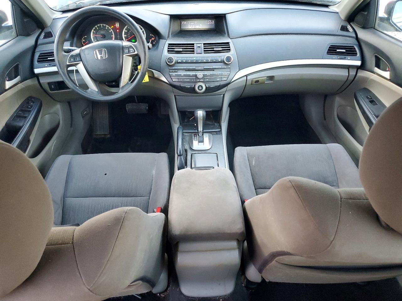 2011 HONDA ACCORD LX photo 15