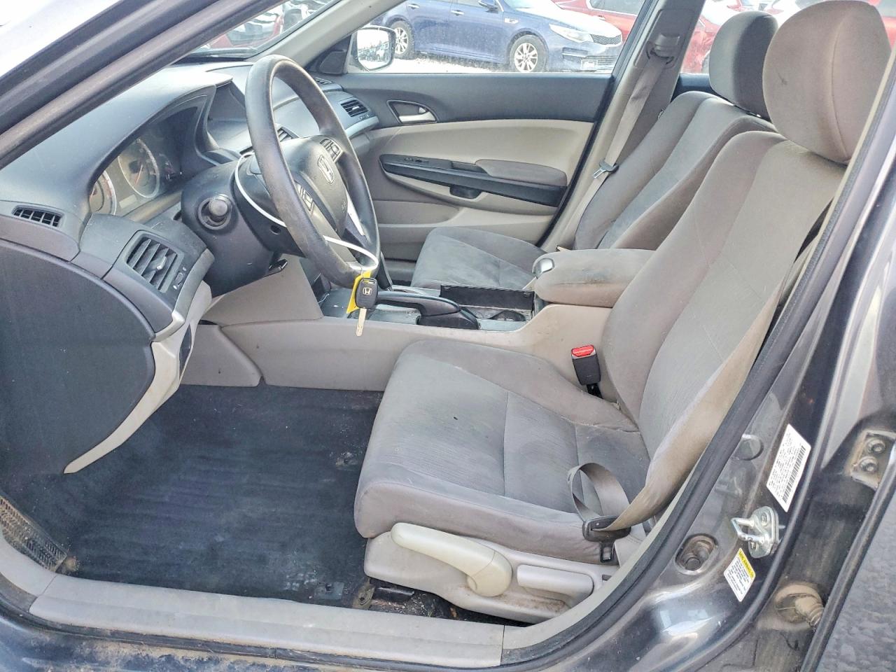 2011 HONDA ACCORD LX photo 13