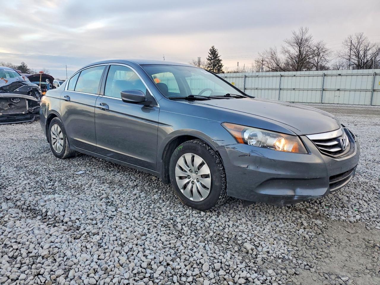 2011 HONDA ACCORD LX photo 7