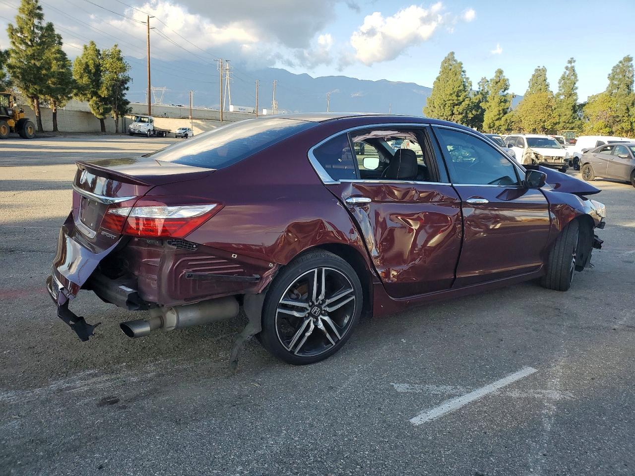 2017 HONDA ACCORD SPORT photo 3