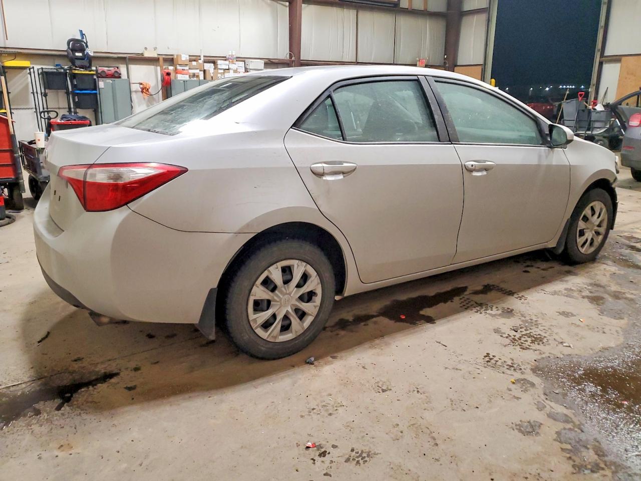 2014 TOYOTA COROLLA L photo 3