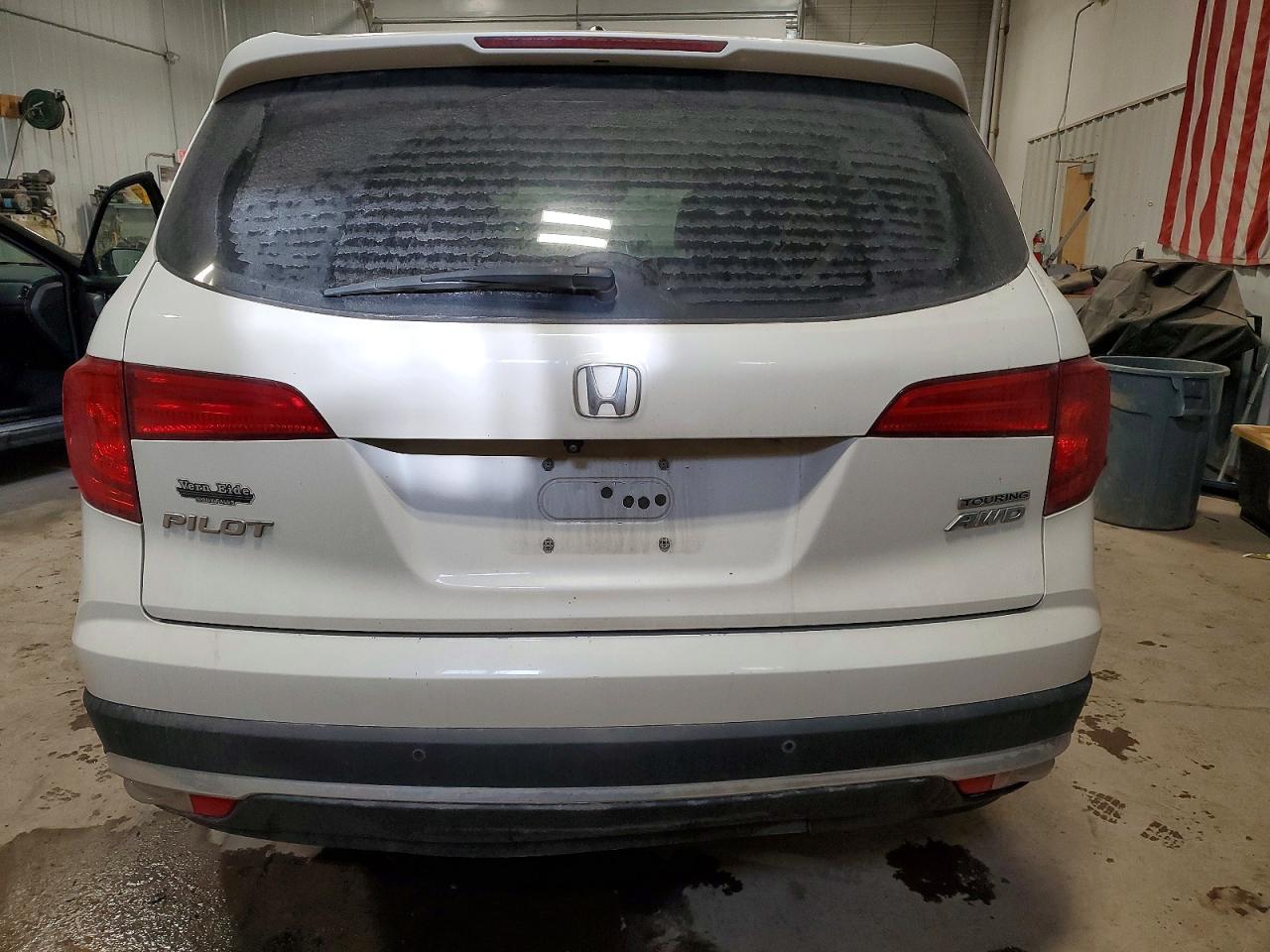 2016 HONDA PILOT TOURING photo 6