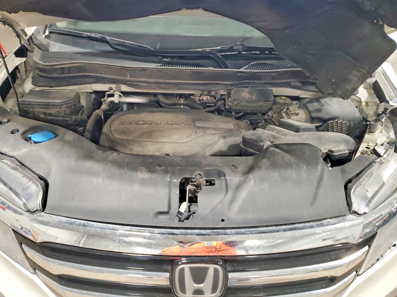 2016 HONDA PILOT TOURING photo 12