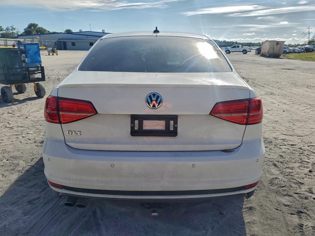 2017 VOLKSWAGEN JETTA GLI photo 6