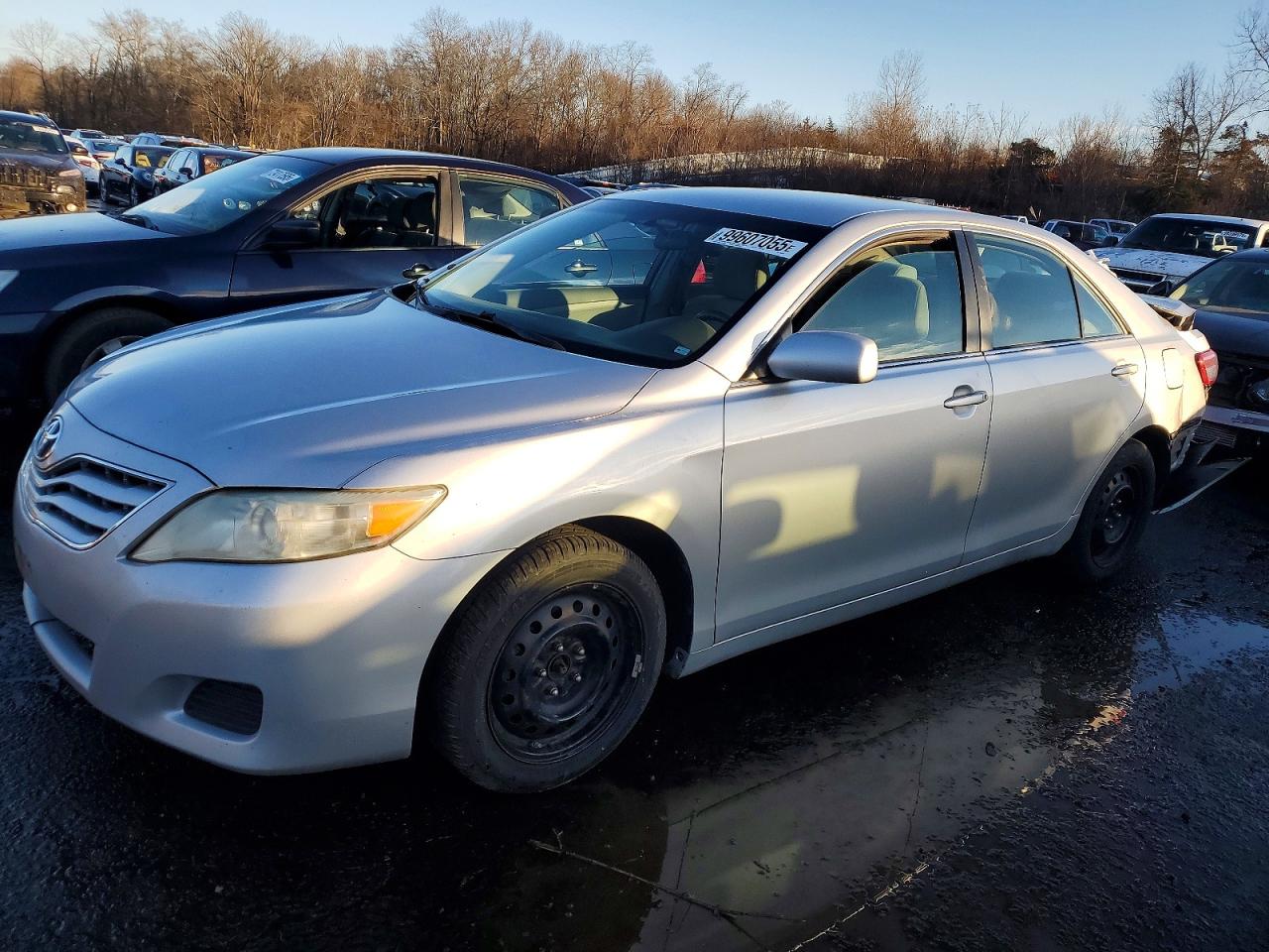 2011 TOYOTA CAMRY