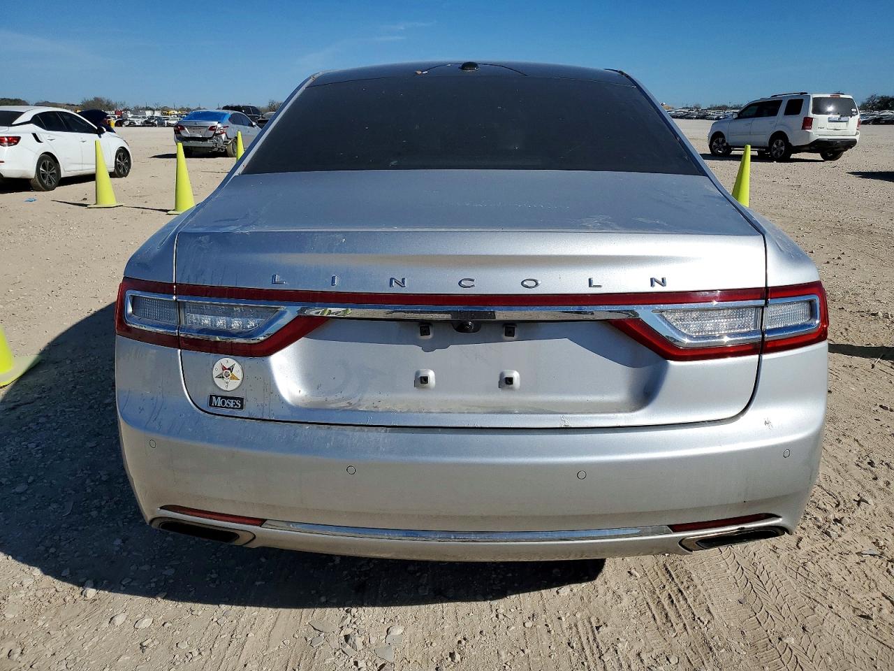 2017 LINCOLN CONTINENTAL RESERVE photo 6