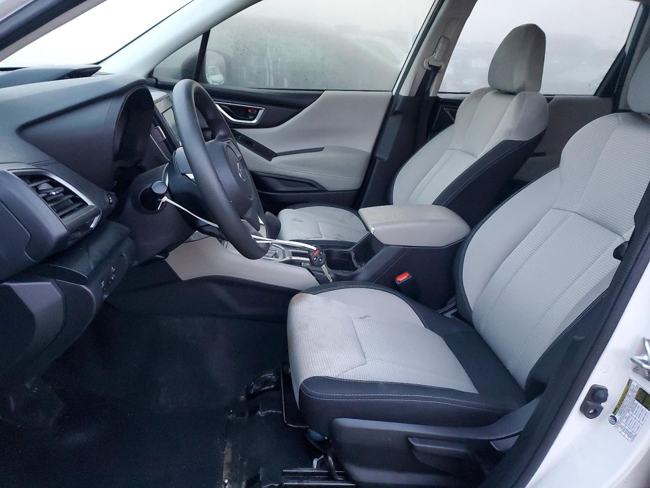 2022 SUBARU FORESTER photo 7