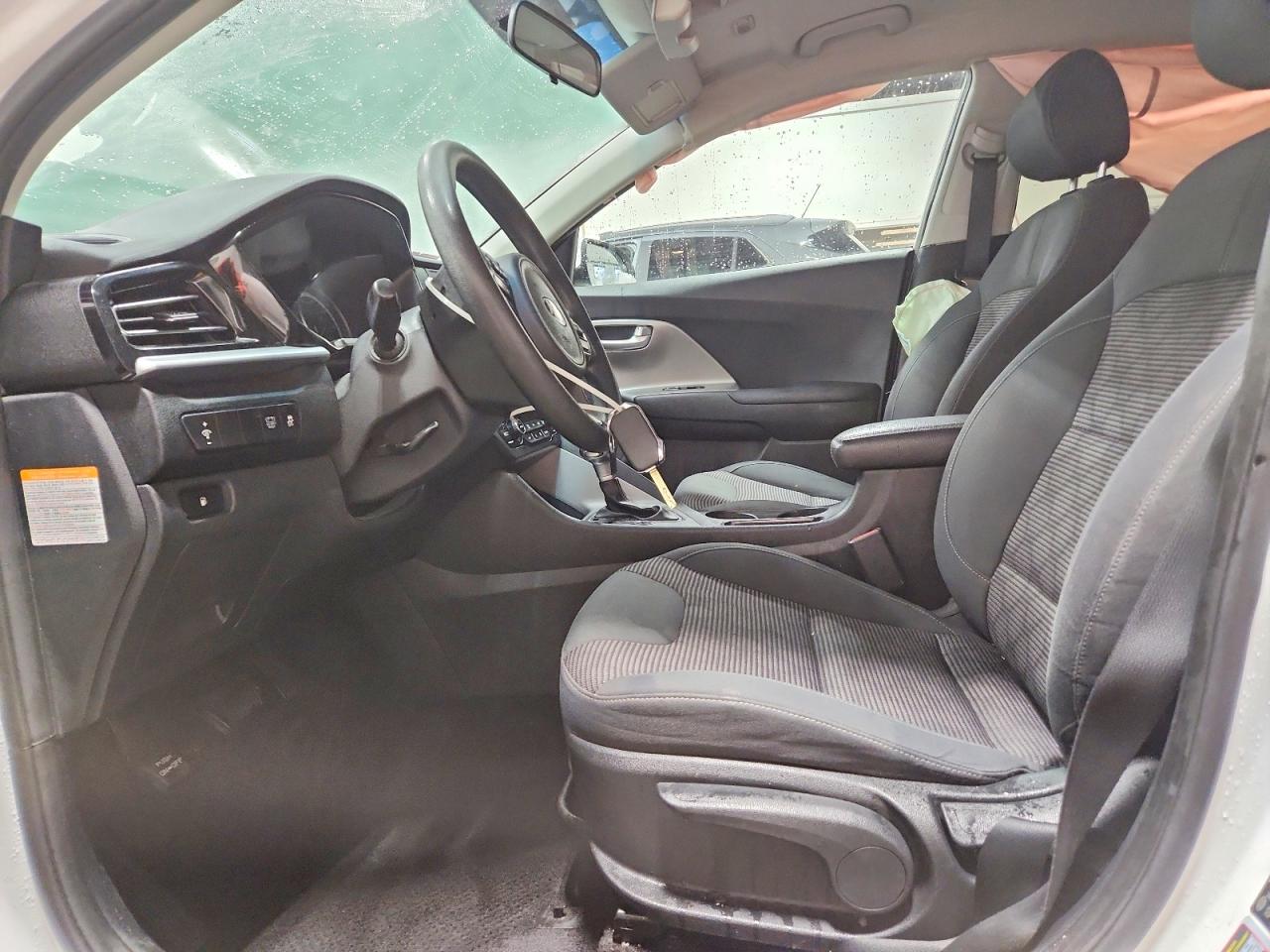 2020 KIA NIRO LX photo 13
