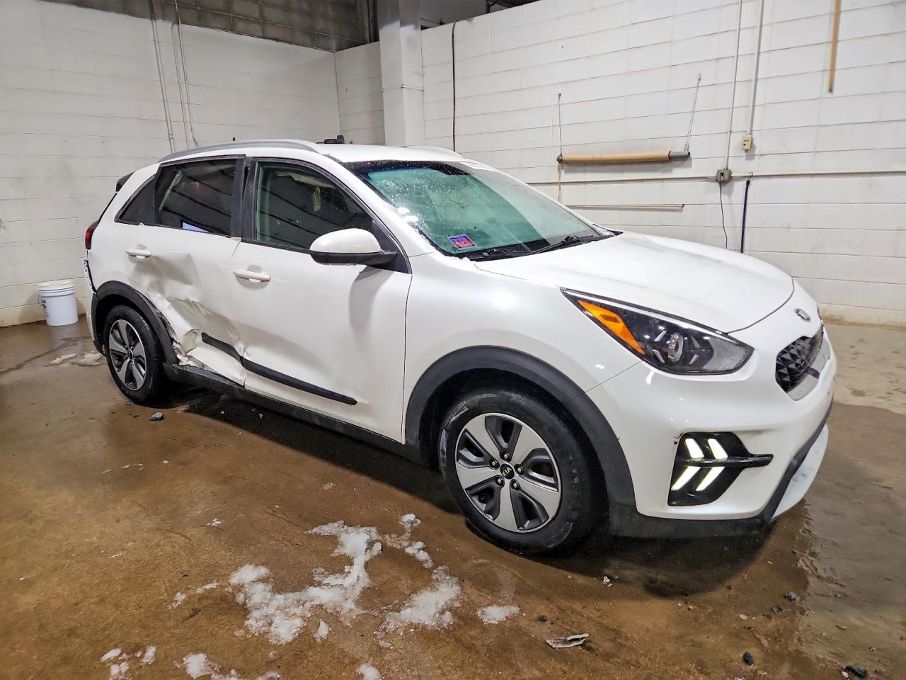 2020 KIA NIRO LX photo 7