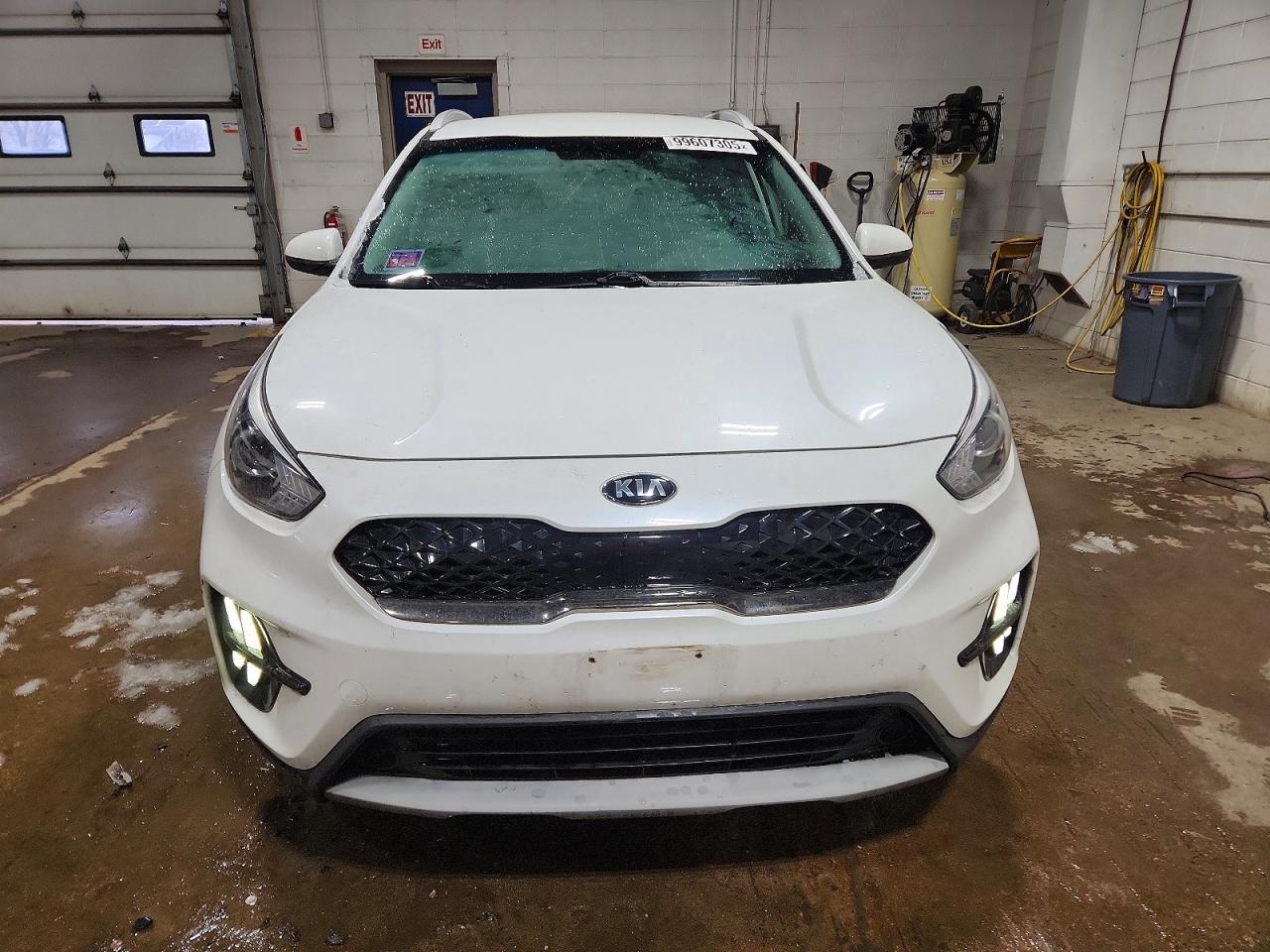 2020 KIA NIRO LX photo 9