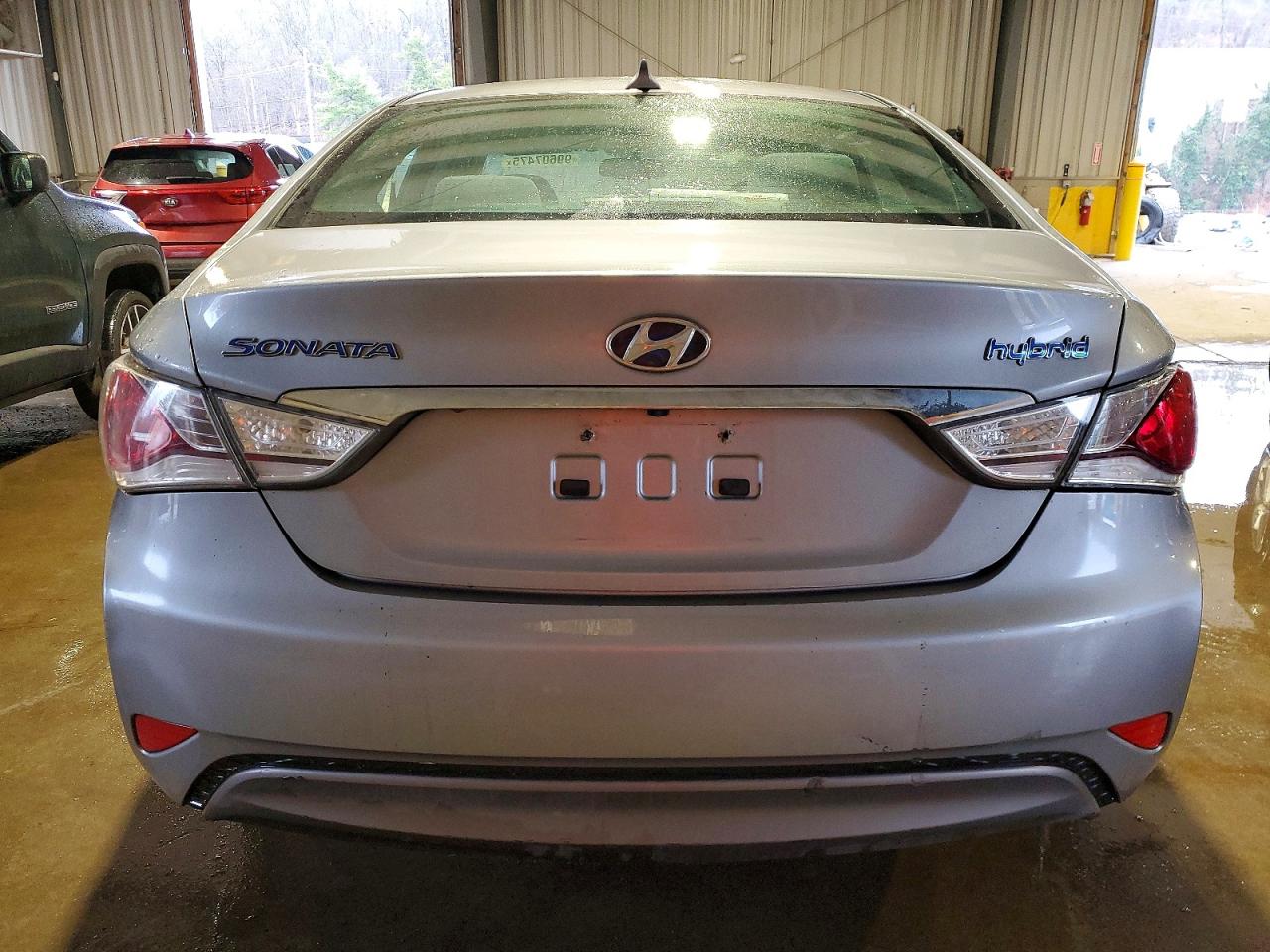 2014 HYUNDAI SONATA HYBRID photo 6