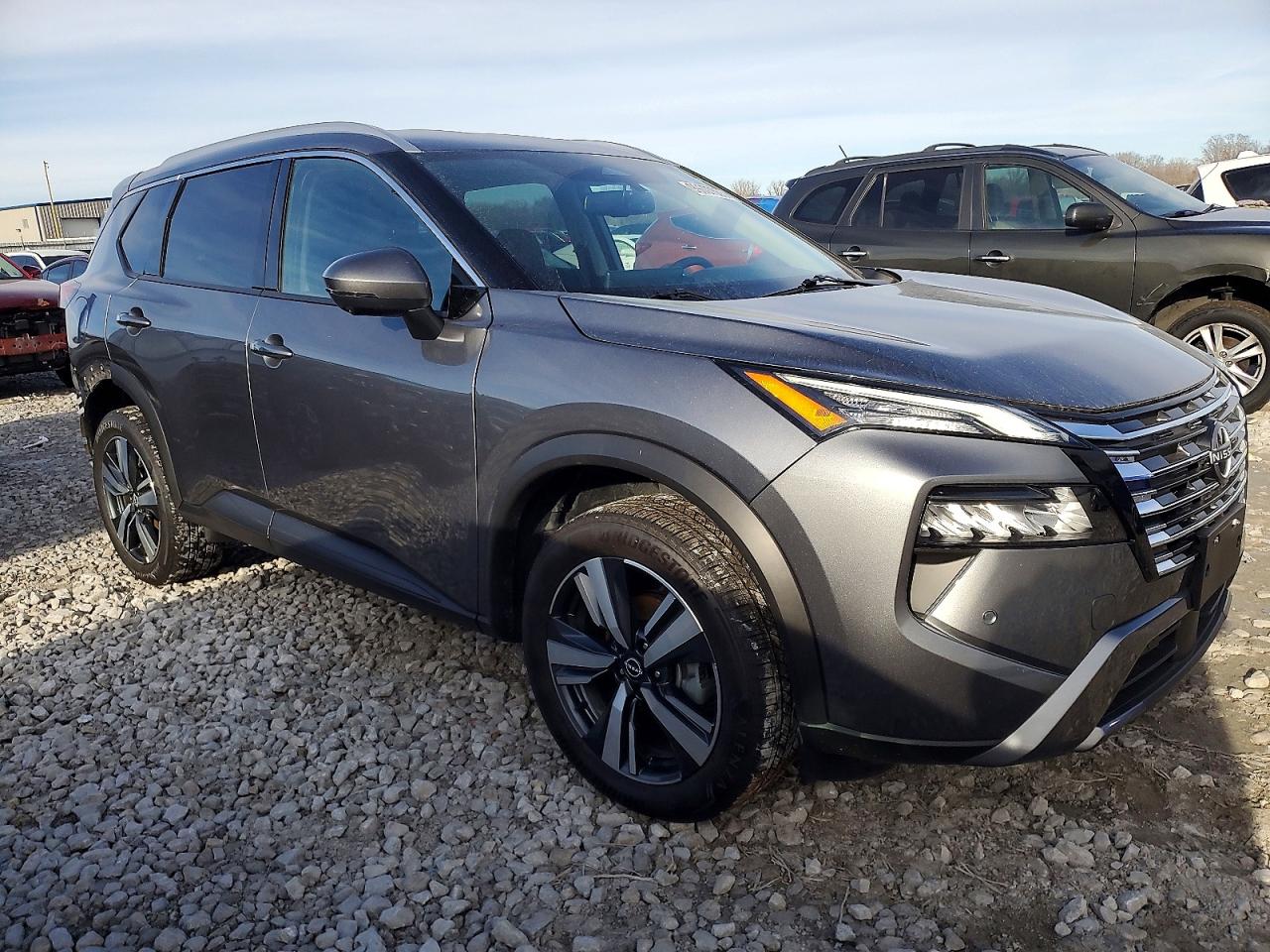 2025 NISSAN ROGUE SL photo 4