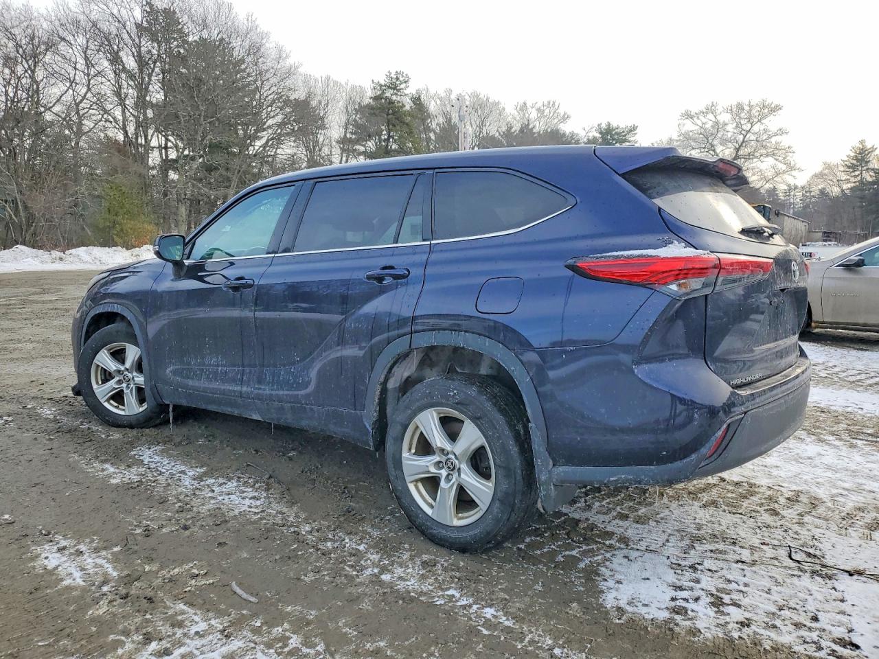 2021 TOYOTA HIGHLANDER L photo 2