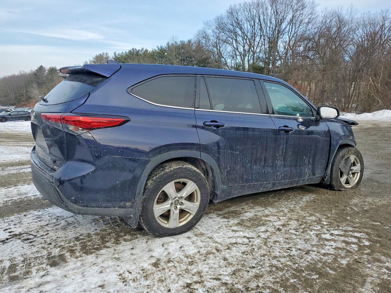 2021 TOYOTA HIGHLANDER L photo 3