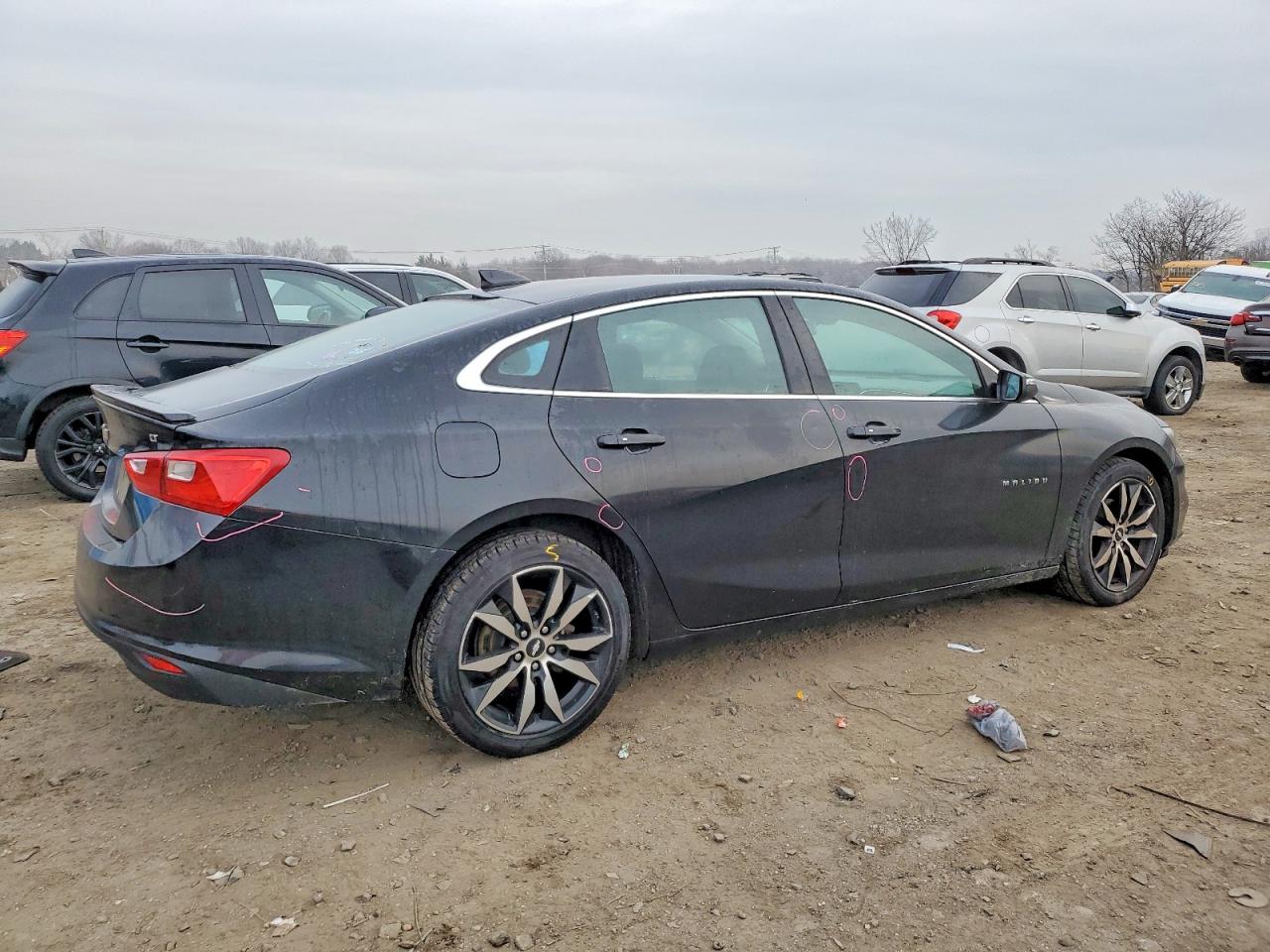 2017 CHEVROLET MALIBU LT photo 3