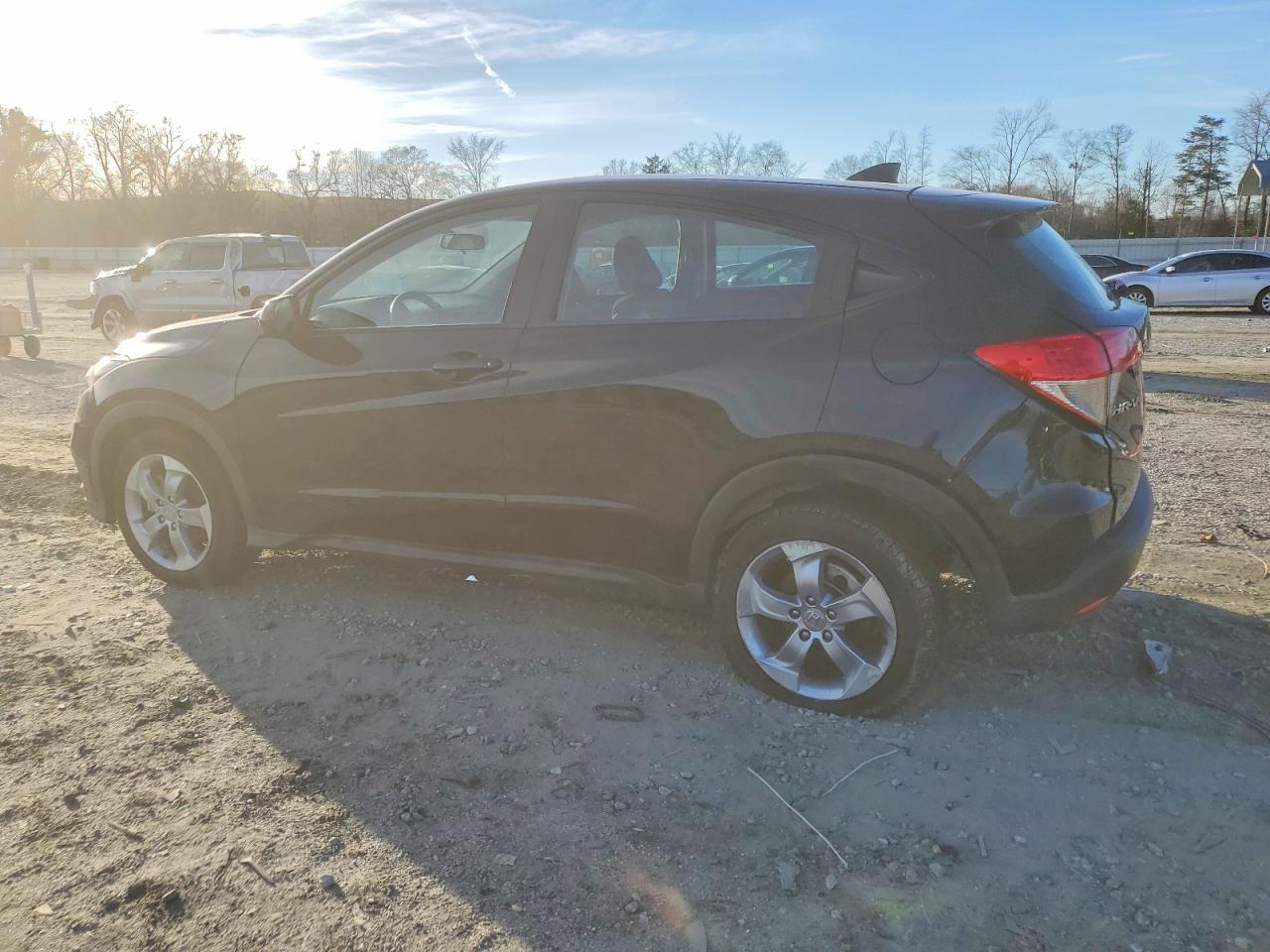 2021 HONDA HR-V LX photo 2