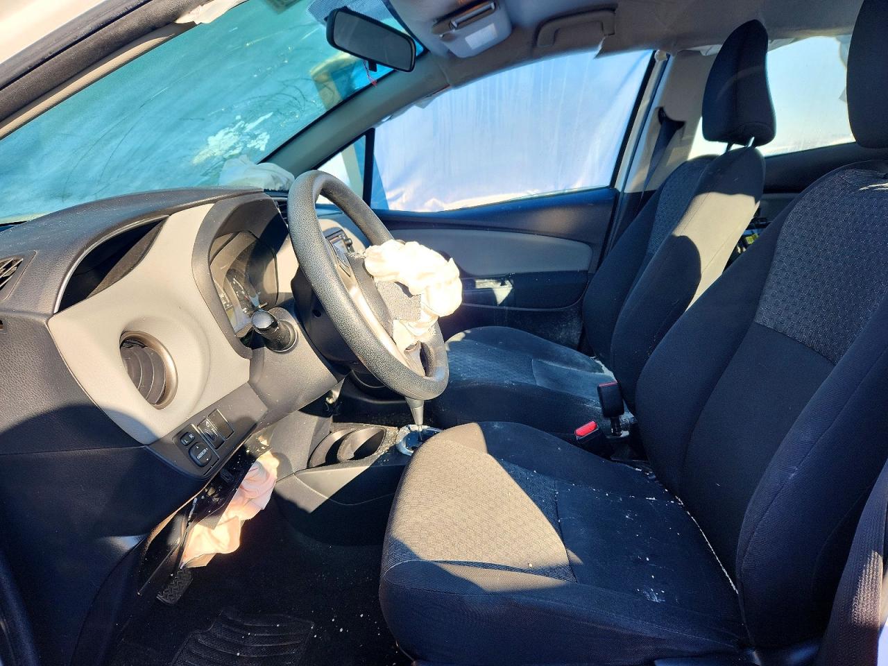 2016 TOYOTA YARIS L photo 7