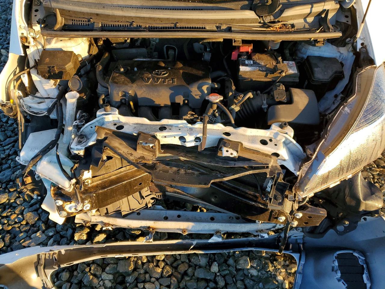 2016 TOYOTA YARIS L photo 11