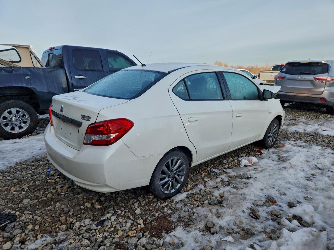 2018 MITSUBISHI MIRAGE G4 ES photo 3