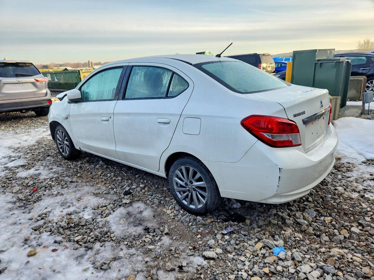 2018 MITSUBISHI MIRAGE G4 ES photo 2