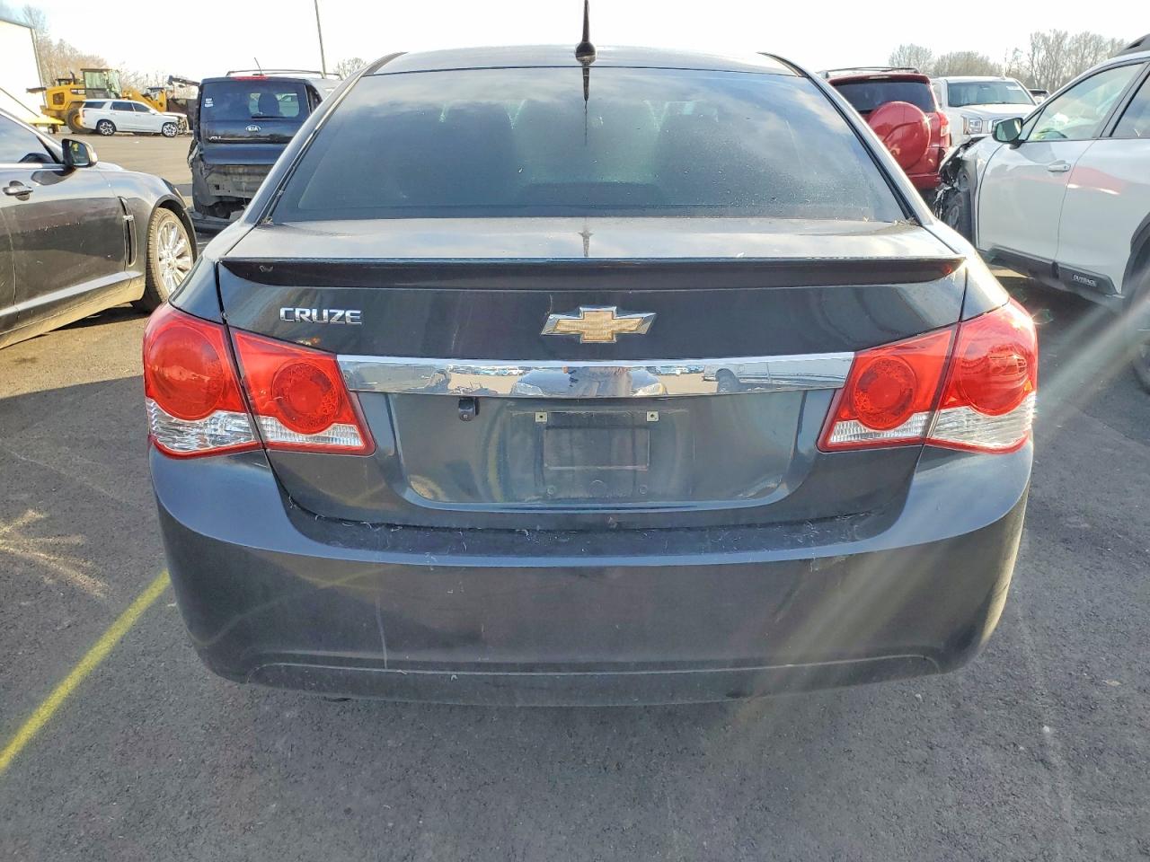 2013 CHEVROLET CRUZE LS photo 6