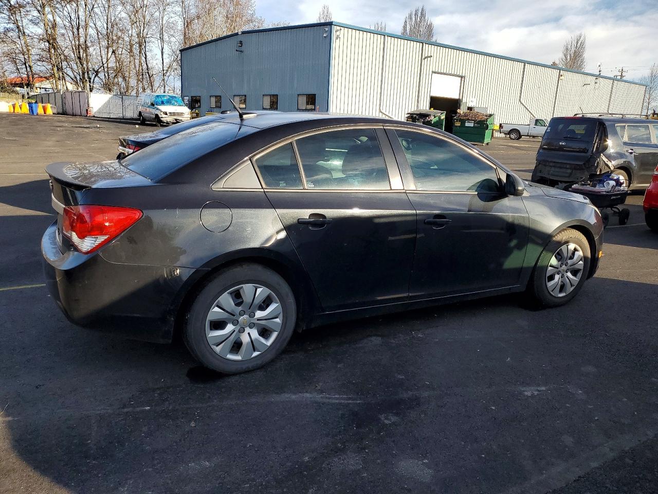2013 CHEVROLET CRUZE LS photo 3
