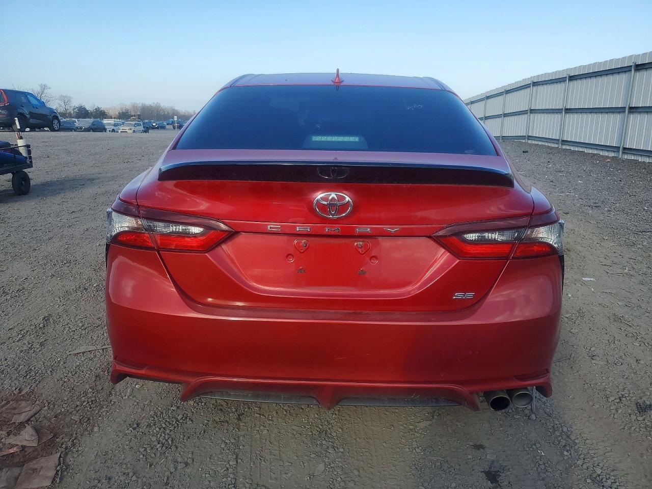 2021 TOYOTA CAMRY SE photo 6
