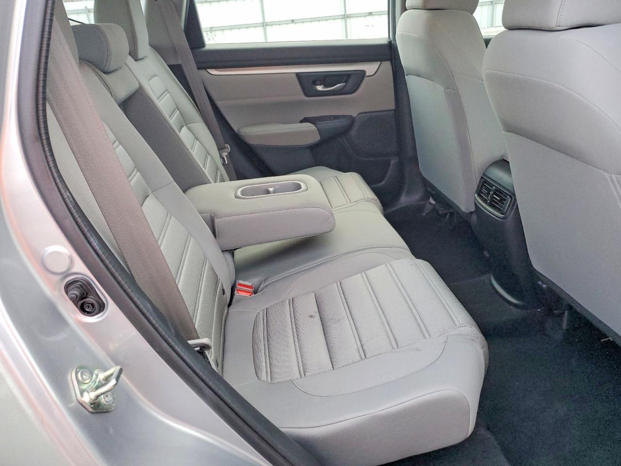 2018 HONDA CR-V LX photo 11