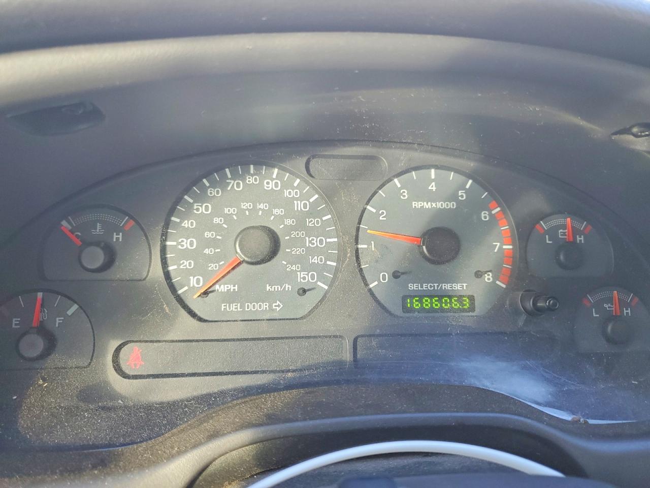 2004 FORD MUSTANG GT photo 9