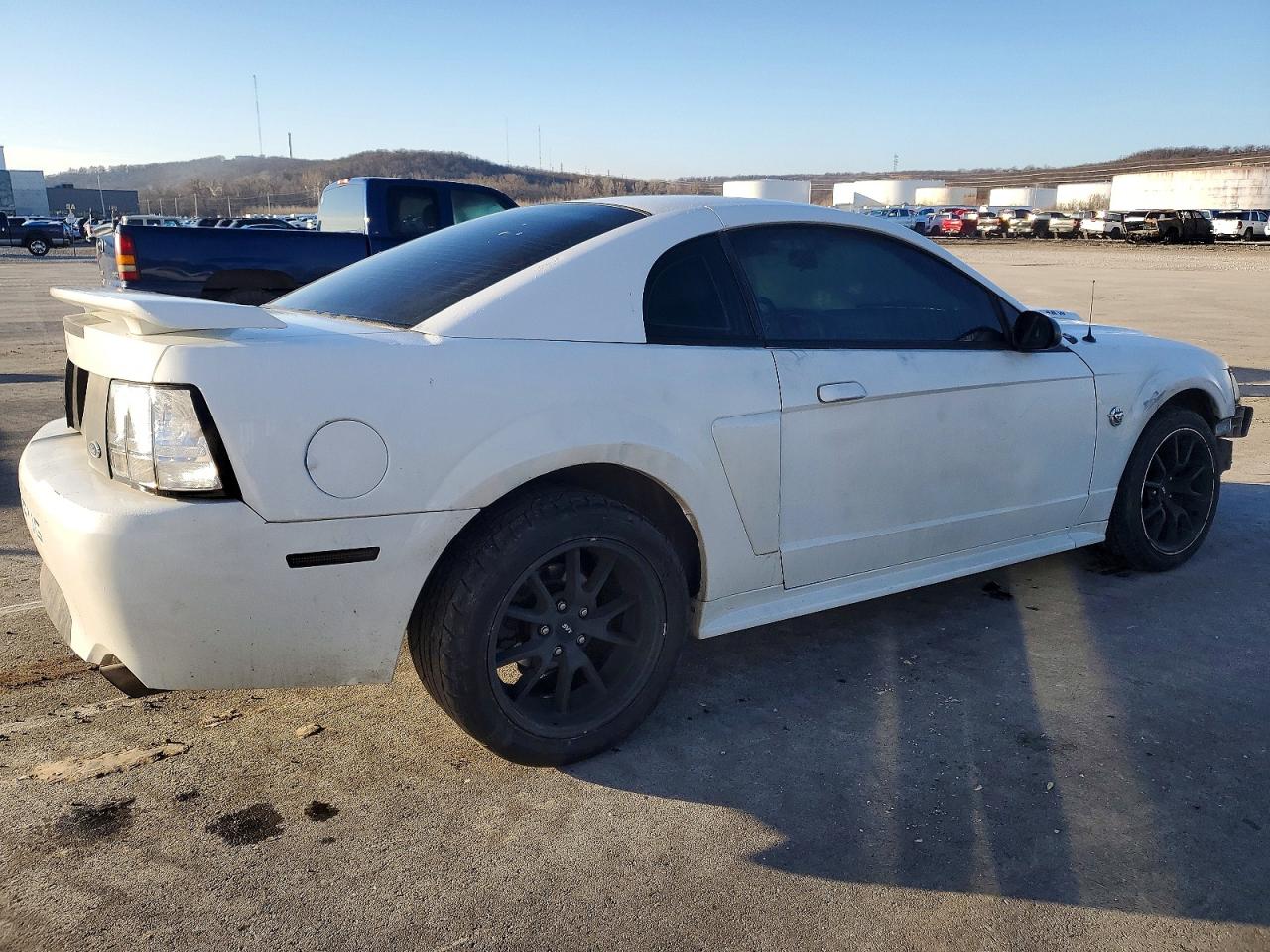 2004 FORD MUSTANG GT photo 3